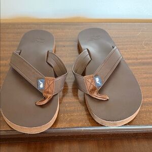 Vineyard Vines Dark Brown Flip Flops